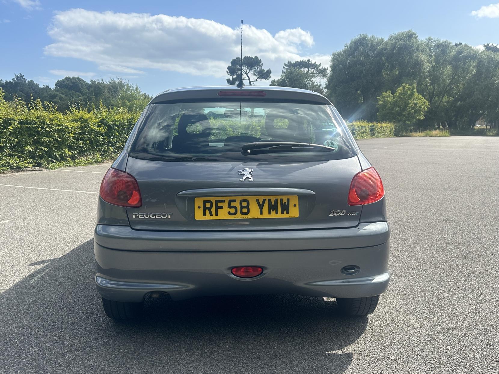 Peugeot 206 1.4 HDi Look Hatchback 5dr Diesel Manual (116 g/km, 68 bhp)