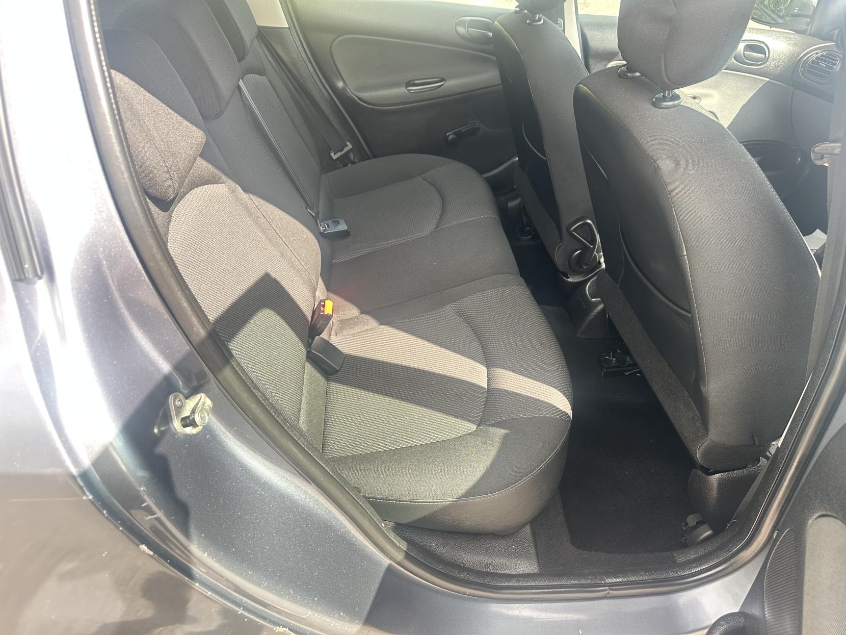 Peugeot 206 1.4 HDi Look Hatchback 5dr Diesel Manual (116 g/km, 68 bhp)