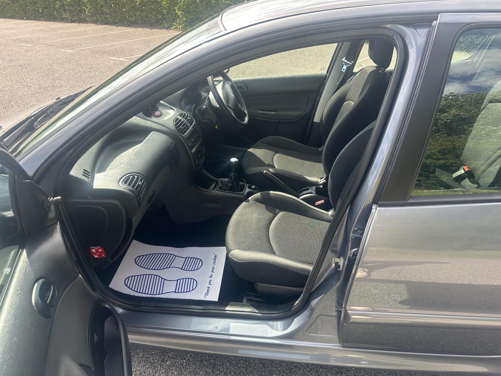 Peugeot 206 1.4 HDi Look Hatchback 5dr Diesel Manual (116 g/km, 68 bhp)