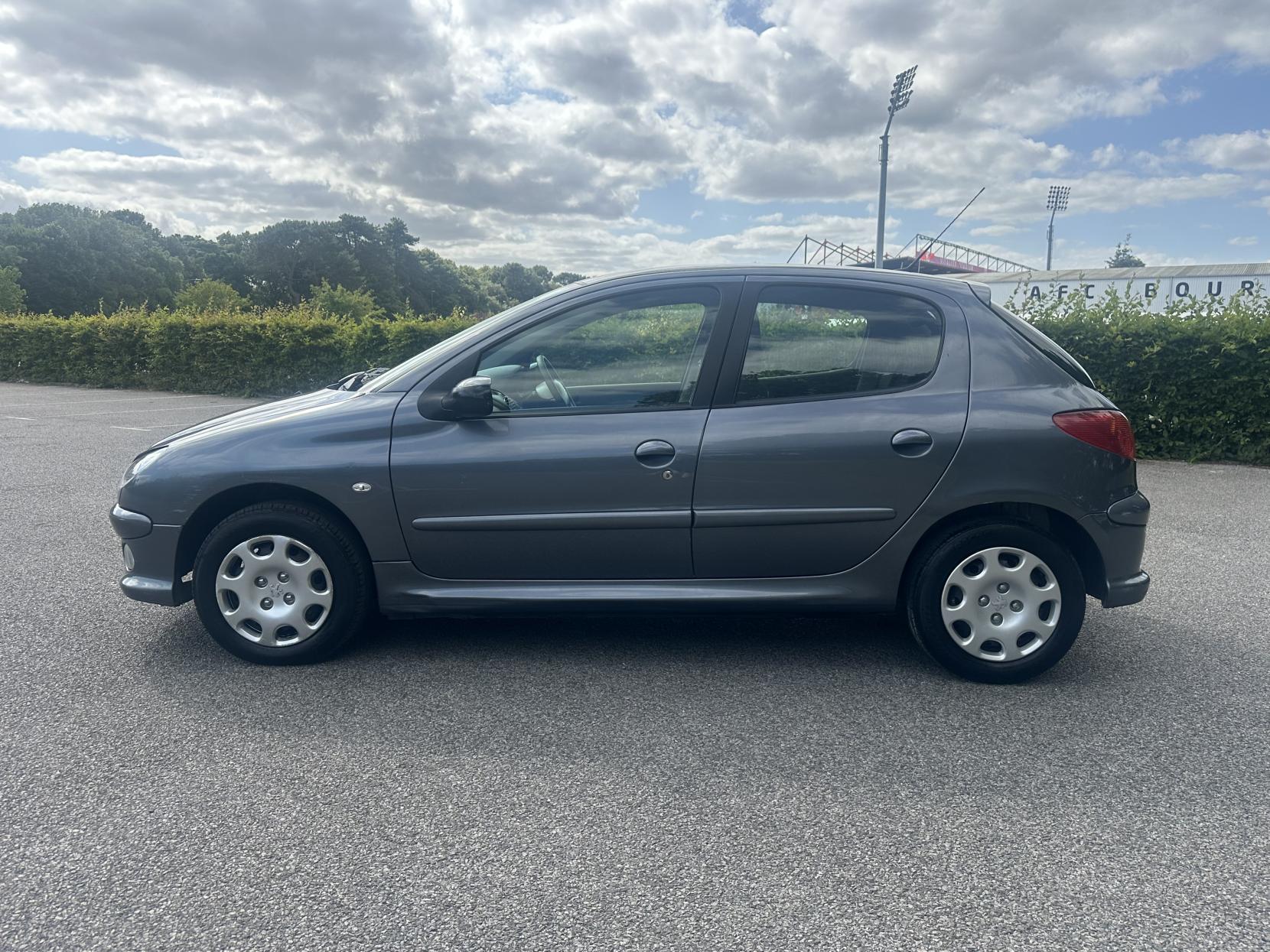 Peugeot 206 1.4 HDi Look Hatchback 5dr Diesel Manual (116 g/km, 68 bhp)