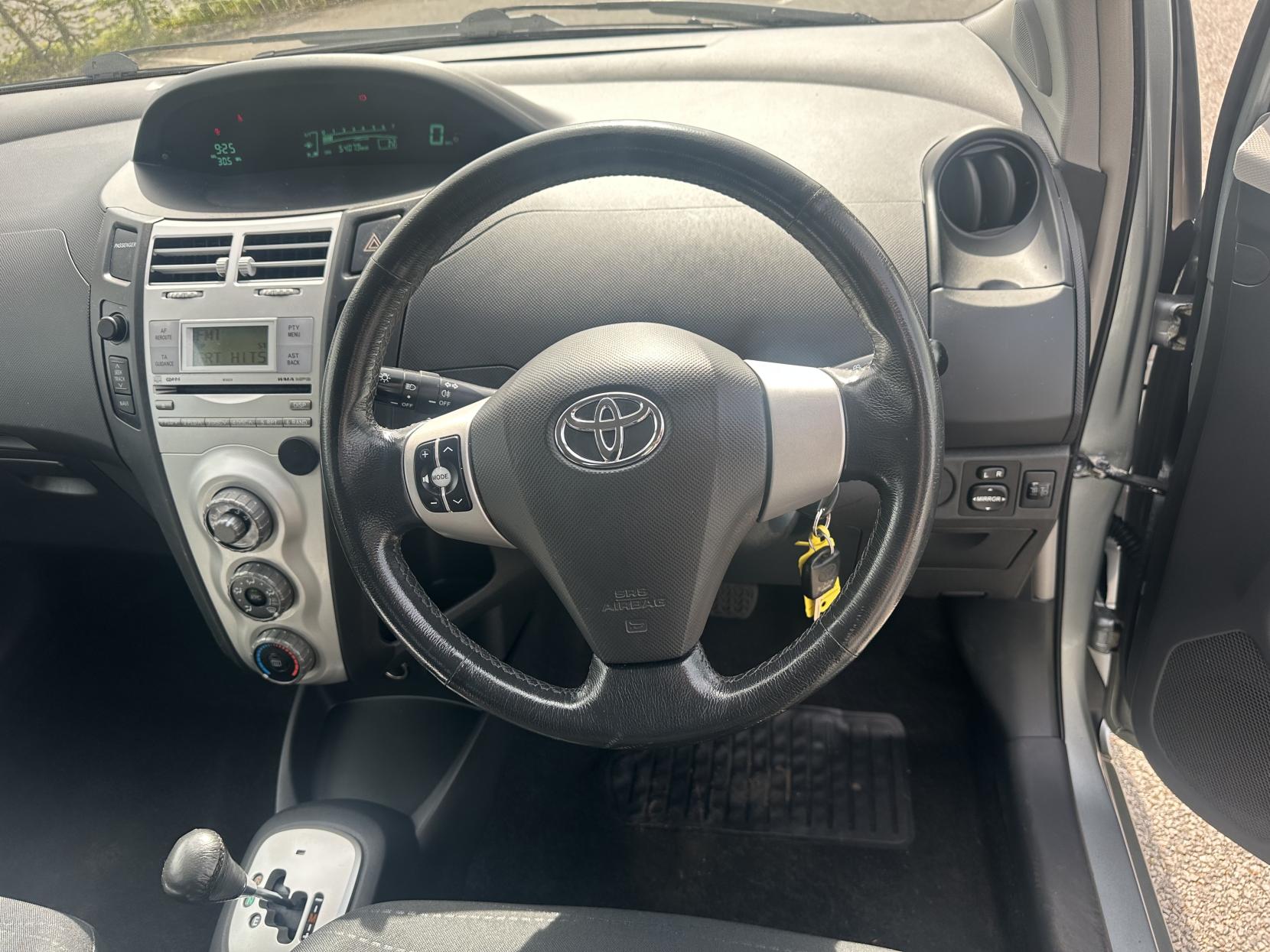 Toyota Yaris 1.3 Zinc Hatchback 5dr Petrol Multimode (136 g/km, 85 bhp)