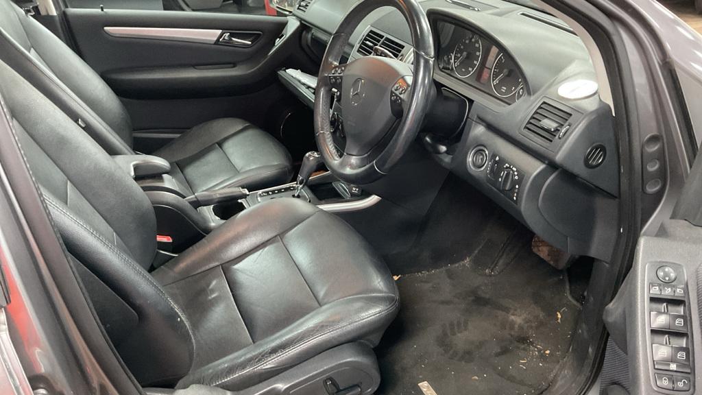 Mercedes-Benz A Class 1.7 A180 Avantgarde SE Hatchback 5dr Petrol CVT (166 g/km, 116 bhp)