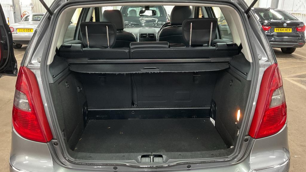 Mercedes-Benz A Class 1.7 A180 Avantgarde SE Hatchback 5dr Petrol CVT (166 g/km, 116 bhp)