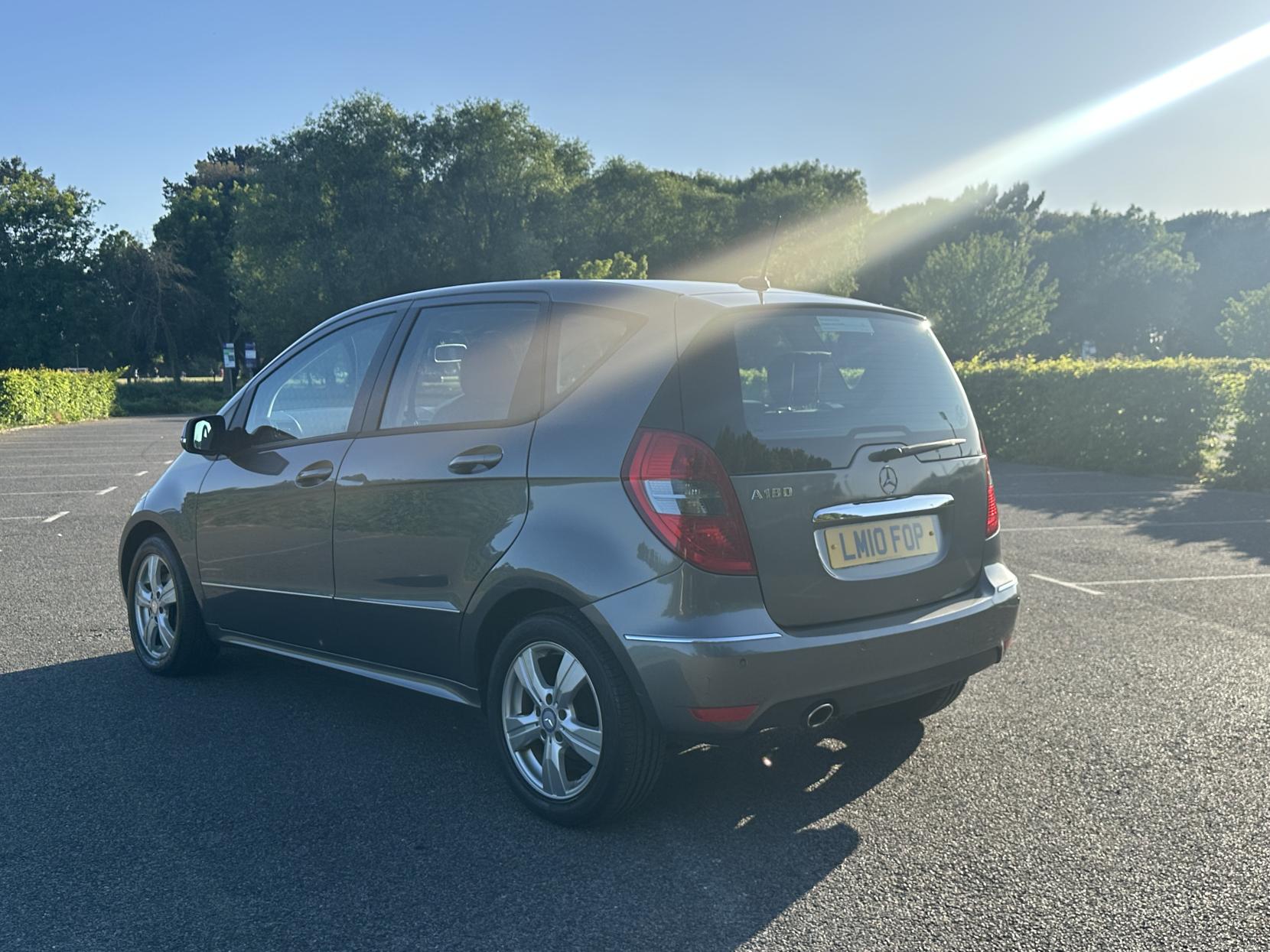 Mercedes-Benz A Class 1.7 A180 Avantgarde SE Hatchback 5dr Petrol CVT (166 g/km, 116 bhp)