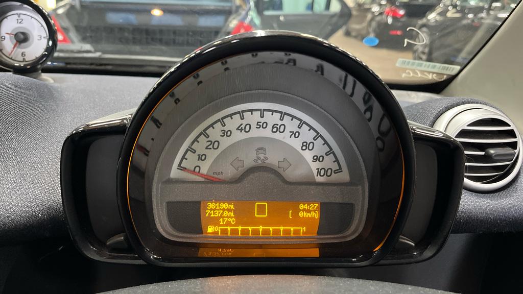 Smart fortwo 1.0 MHD Passion Coupe 2dr Petrol SoftTouch Euro 5 (s/s) (71 bhp)