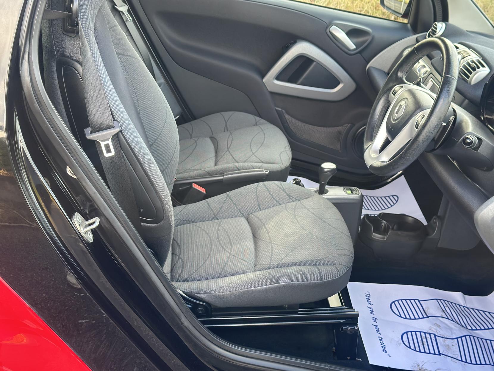 Smart fortwo 1.0 MHD Passion Coupe 2dr Petrol SoftTouch Euro 5 (s/s) (71 bhp)