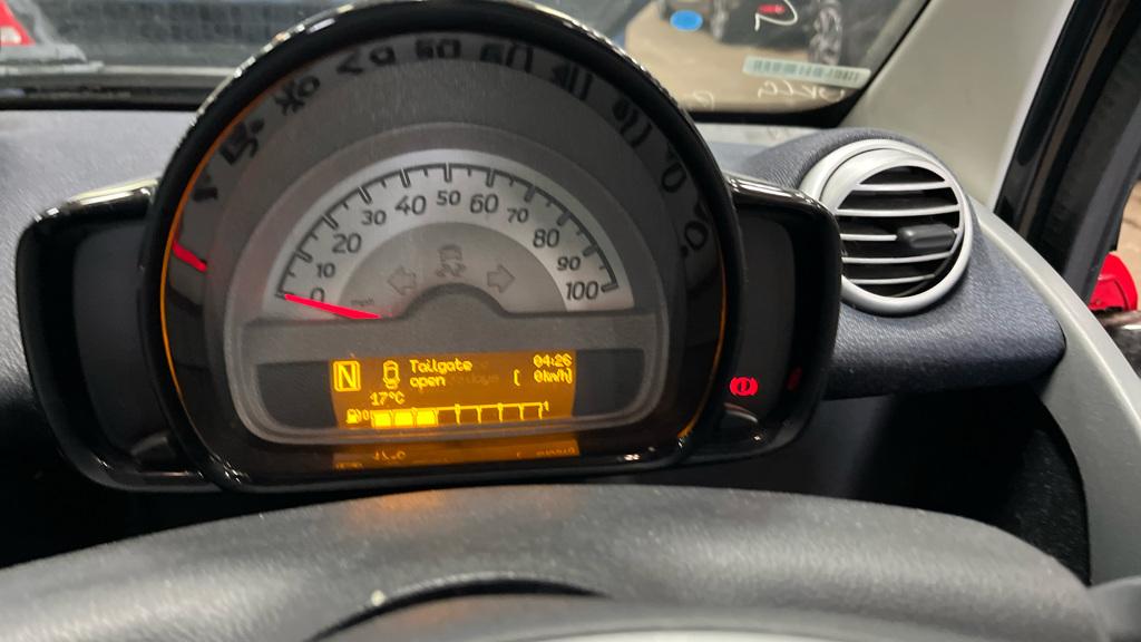Smart fortwo 1.0 MHD Passion Coupe 2dr Petrol SoftTouch Euro 5 (s/s) (71 bhp)