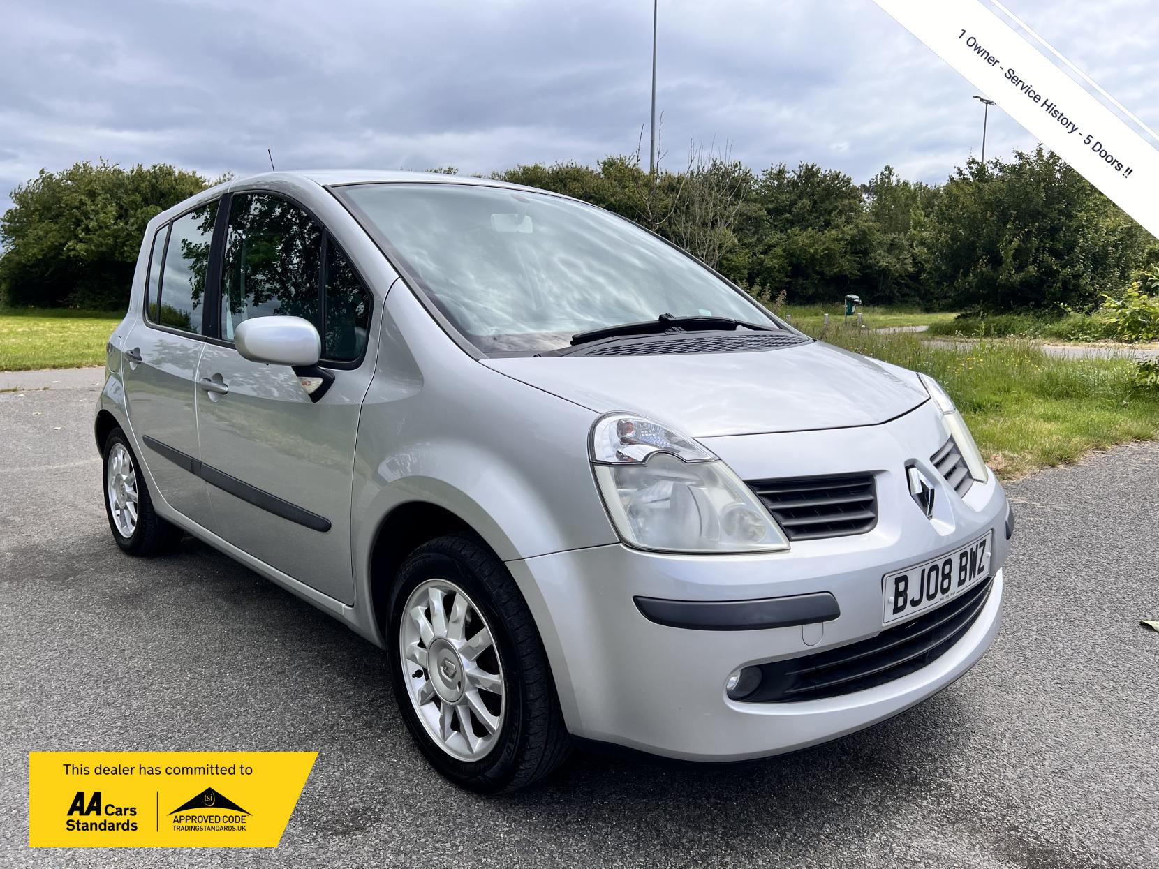 Renault Modus 1.4 16v Dynamique Hatchback 5dr Petrol Manual (161 g/km, 98 bhp)