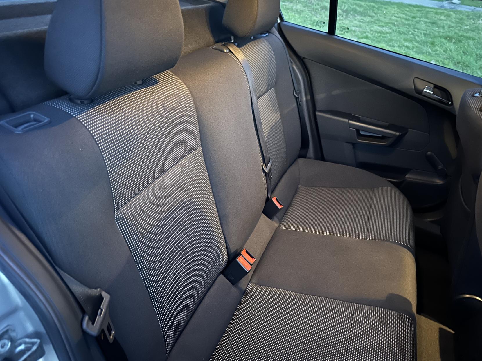 Vauxhall Astra 1.6i 16v SXi Hatchback 5dr Petrol Manual (155 g/km, 113 bhp)