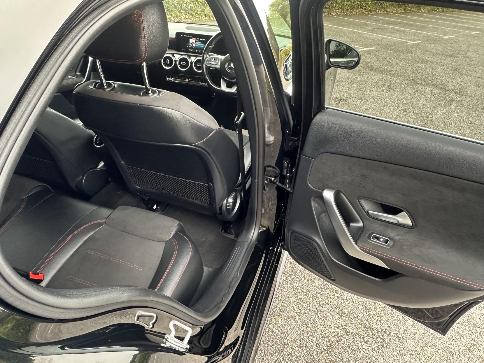 Mercedes-Benz A Class 1.3 A250e 15.6kWh AMG Line (Executive) Saloon 4dr Petrol Plug-in Hybrid 8G-DCT Euro 6 (s/s) (218 ps)