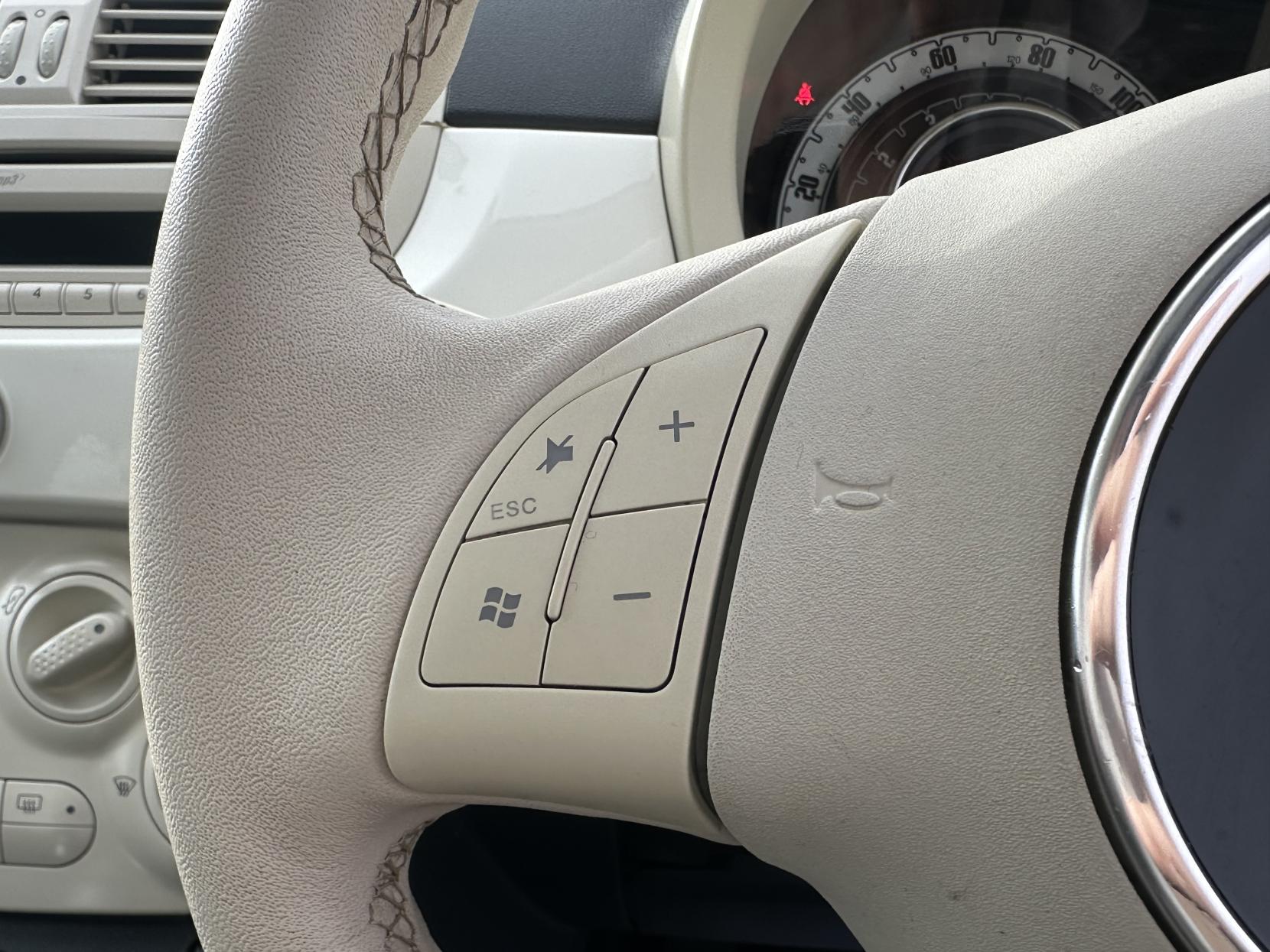 Fiat 500 1.2 Lounge Hatchback 3dr Petrol Manual Euro 5 (s/s) (69 bhp)