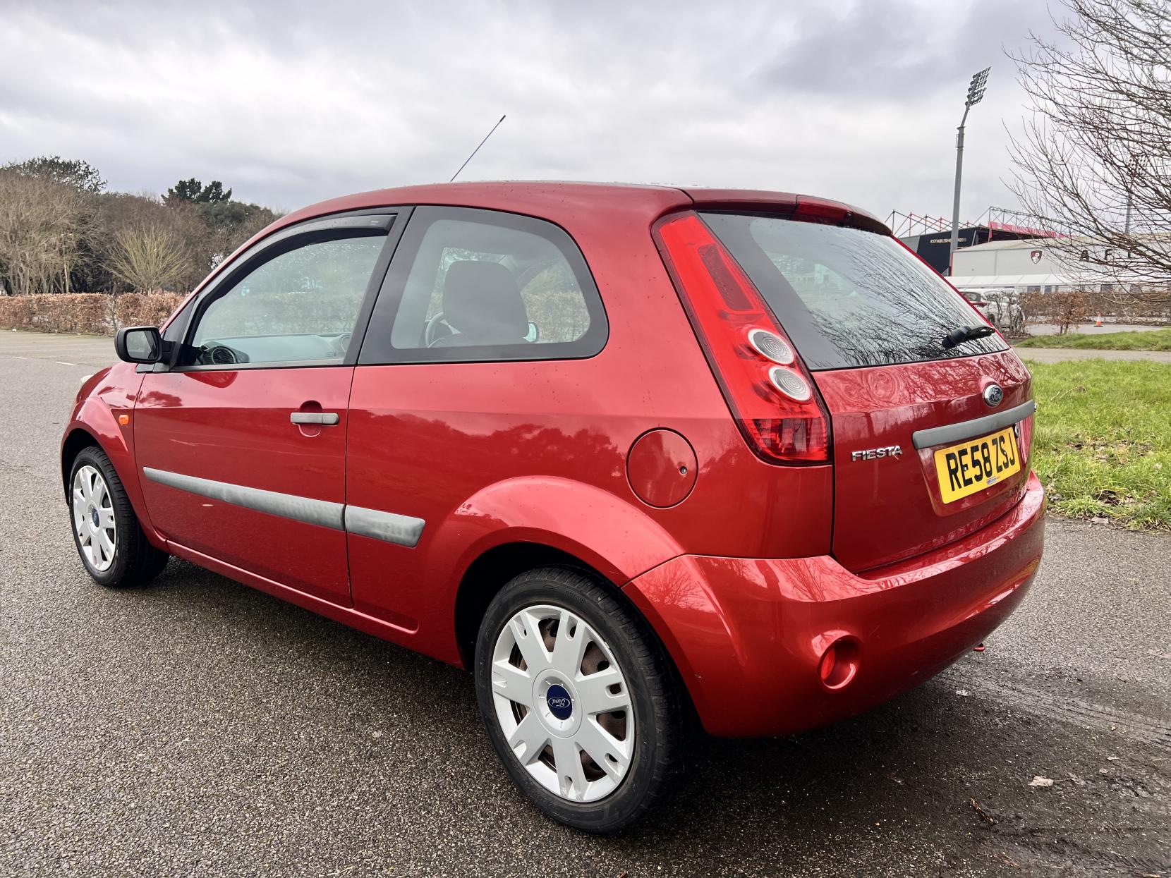 Ford Fiesta 1.25 Style Climate Hatchback 3dr Petrol Manual (142 g/km, 74 bhp)