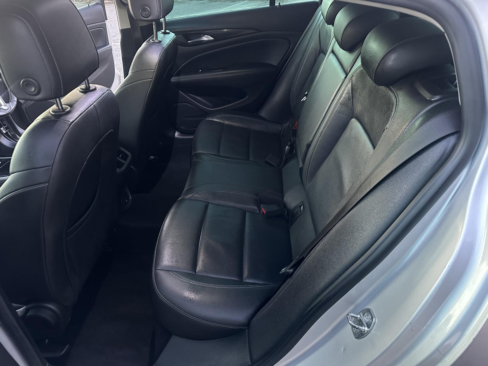 Vauxhall Insignia 2.0 Turbo D BlueInjection Elite Nav Grand Sport 5dr Diesel Automatic Euro 6 (s/s) (170 ps)