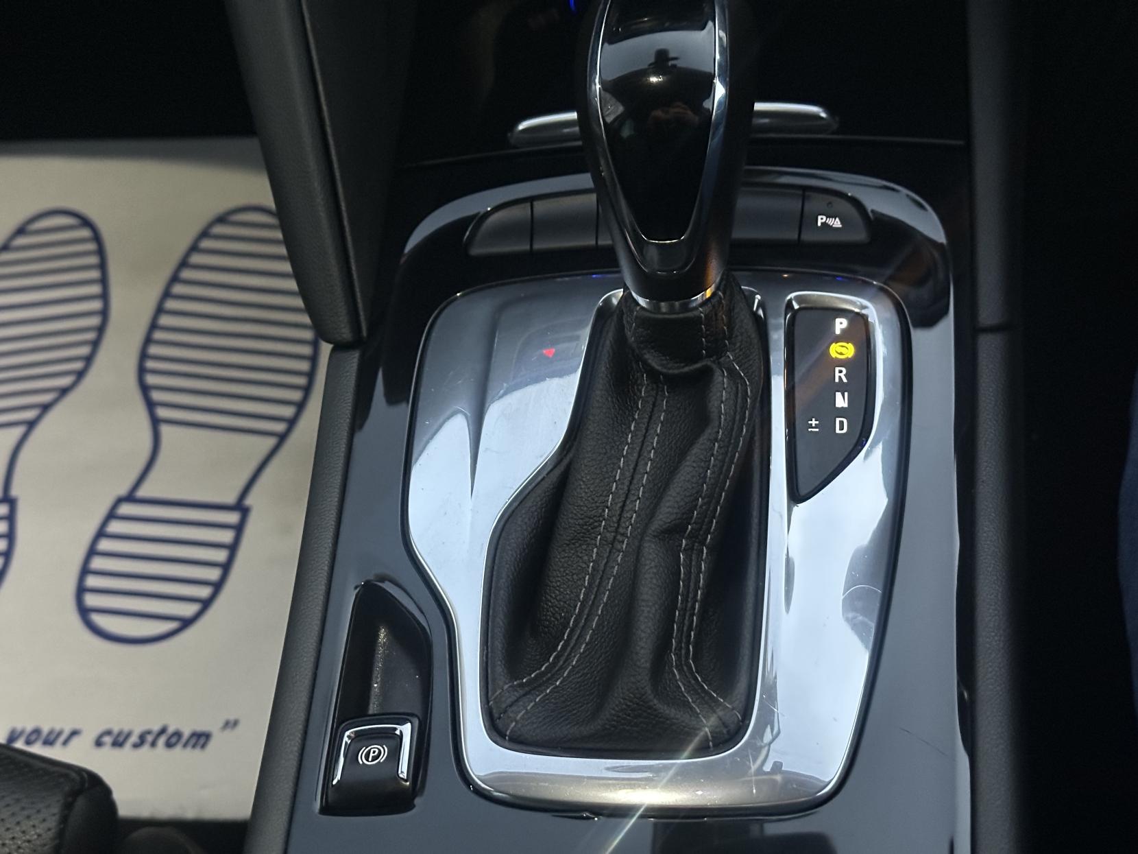 Vauxhall Insignia 2.0 Turbo D BlueInjection Elite Nav Grand Sport 5dr Diesel Automatic Euro 6 (s/s) (170 ps)