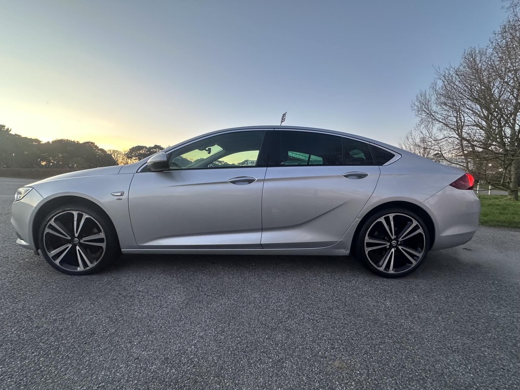 Vauxhall Insignia 2.0 Turbo D BlueInjection Elite Nav Grand Sport 5dr Diesel Automatic Euro 6 (s/s) (170 ps)