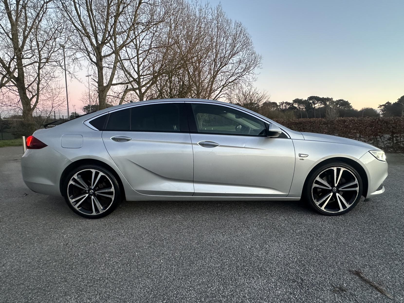 Vauxhall Insignia 2.0 Turbo D BlueInjection Elite Nav Grand Sport 5dr Diesel Automatic Euro 6 (s/s) (170 ps)