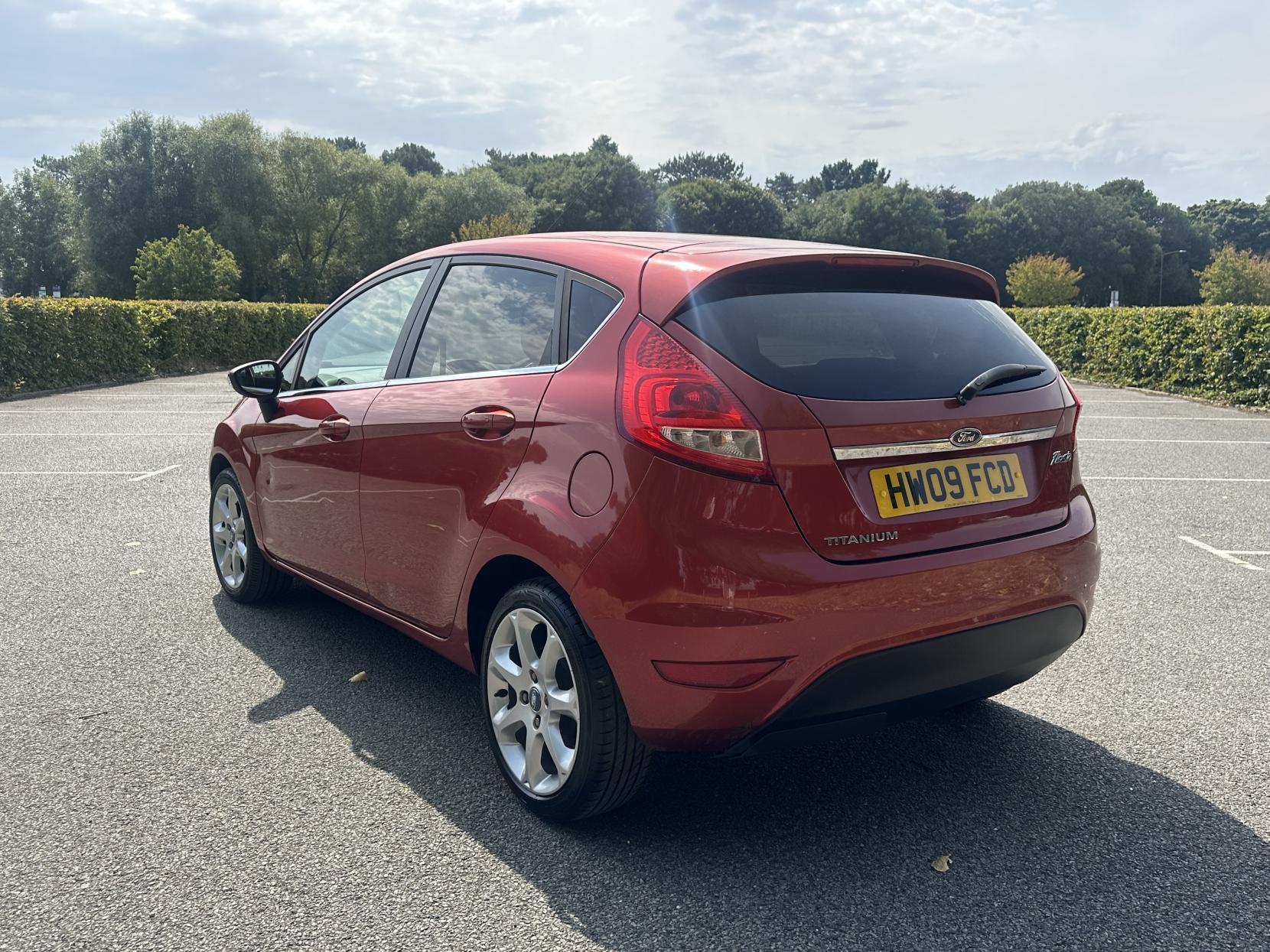 Ford Fiesta 1.4 Titanium Hatchback 5dr Petrol Manual (133 g/km, 94 bhp)