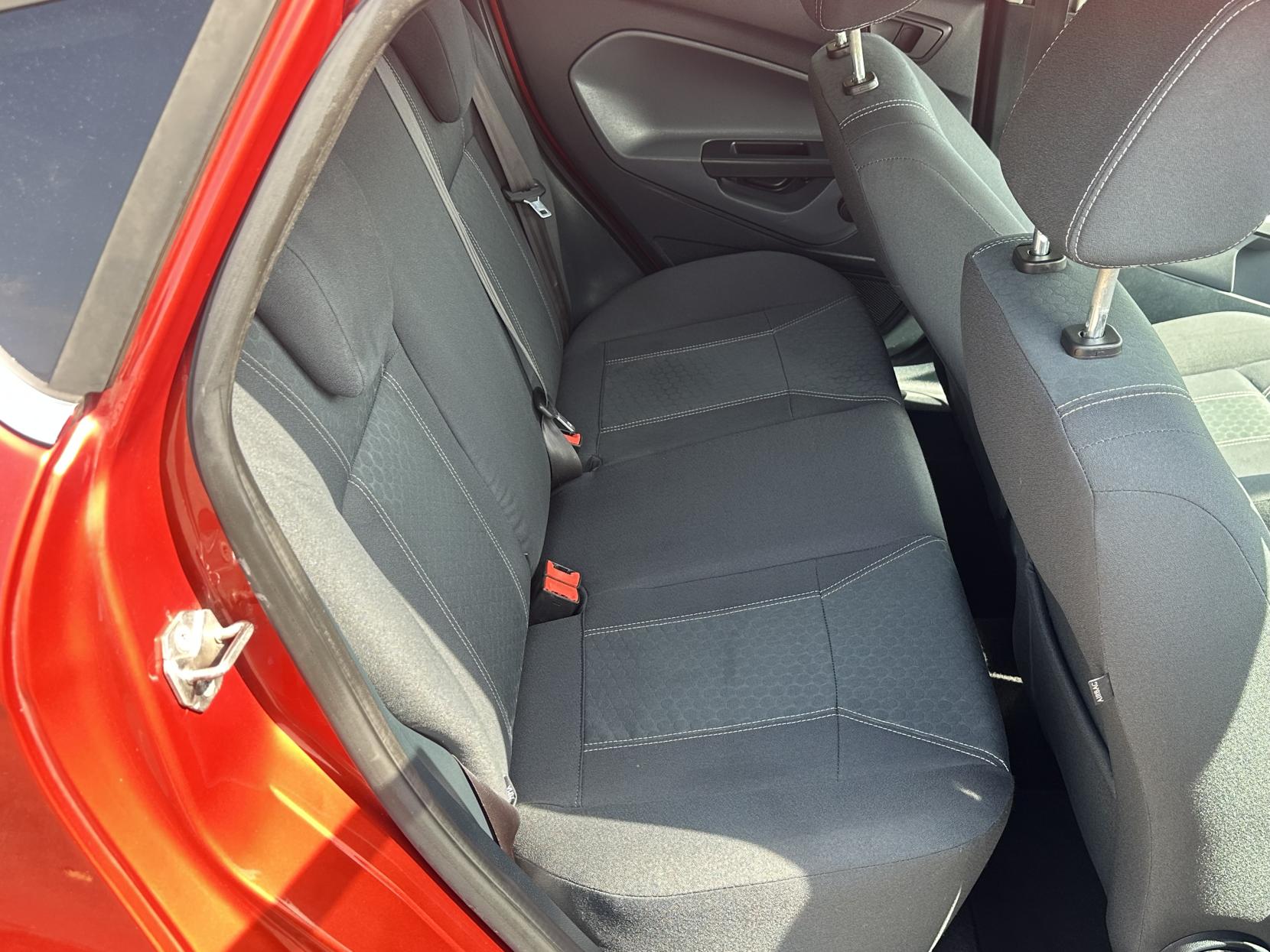 Ford Fiesta 1.4 Titanium Hatchback 5dr Petrol Manual (133 g/km, 94 bhp)