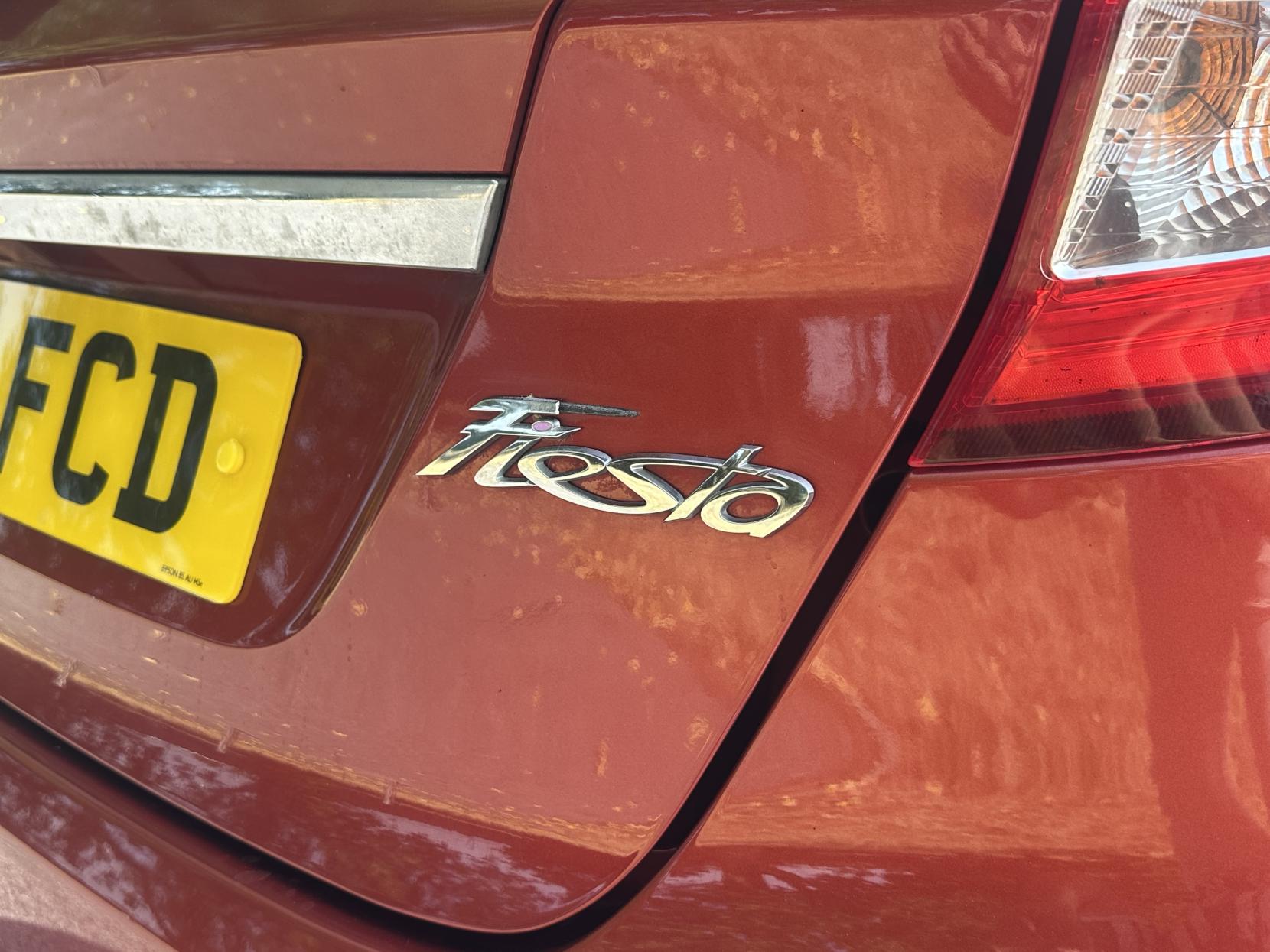 Ford Fiesta 1.4 Titanium Hatchback 5dr Petrol Manual (133 g/km, 94 bhp)