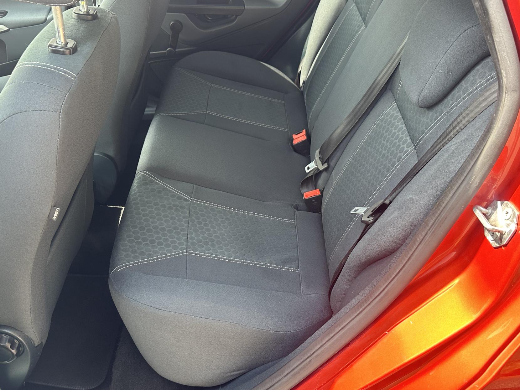 Ford Fiesta 1.4 Titanium Hatchback 5dr Petrol Manual (133 g/km, 94 bhp)