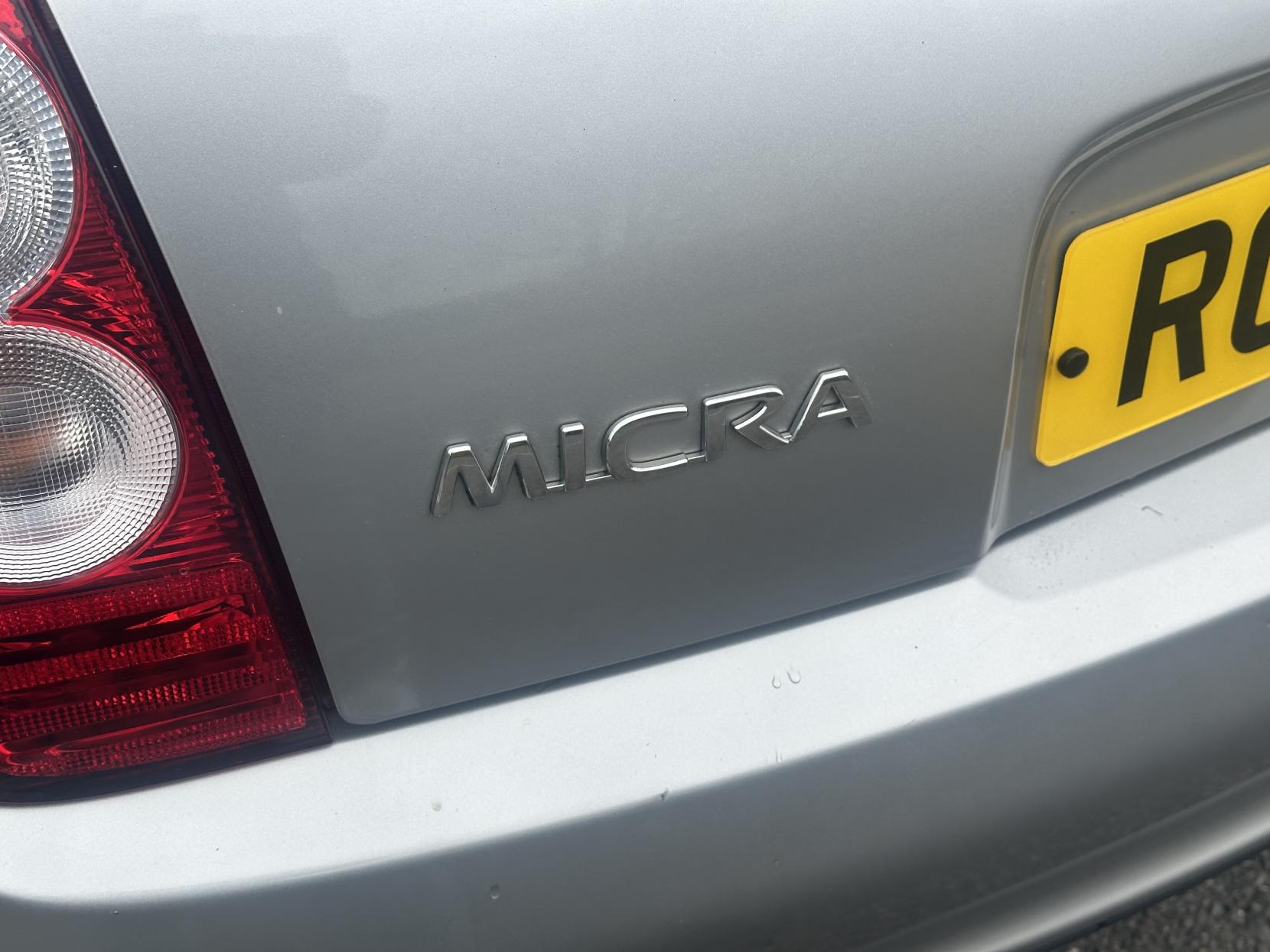Nissan Micra 1.2 16v Acenta+ Hatchback 5dr Petrol Manual (139 g/km, 79 bhp)