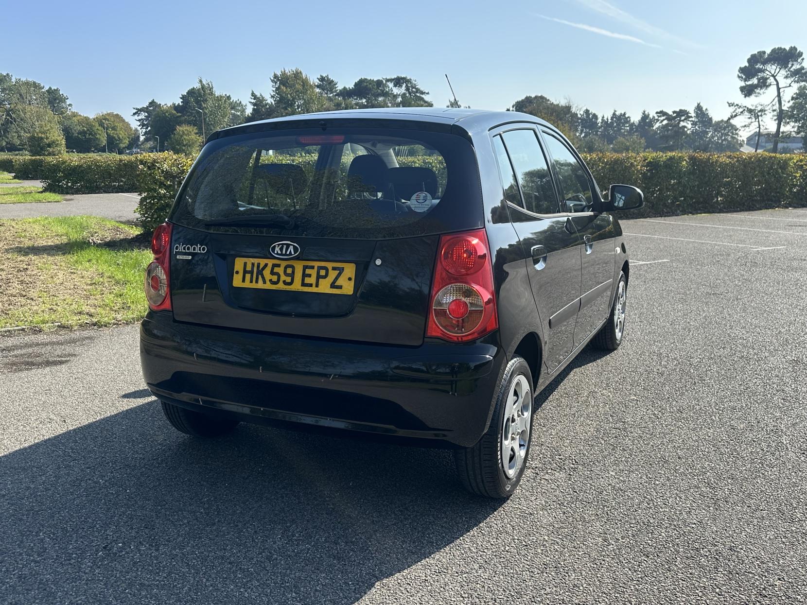 Kia Picanto 1.1 Strike Hatchback 5dr Petrol Manual (114 g/km, 64 bhp)