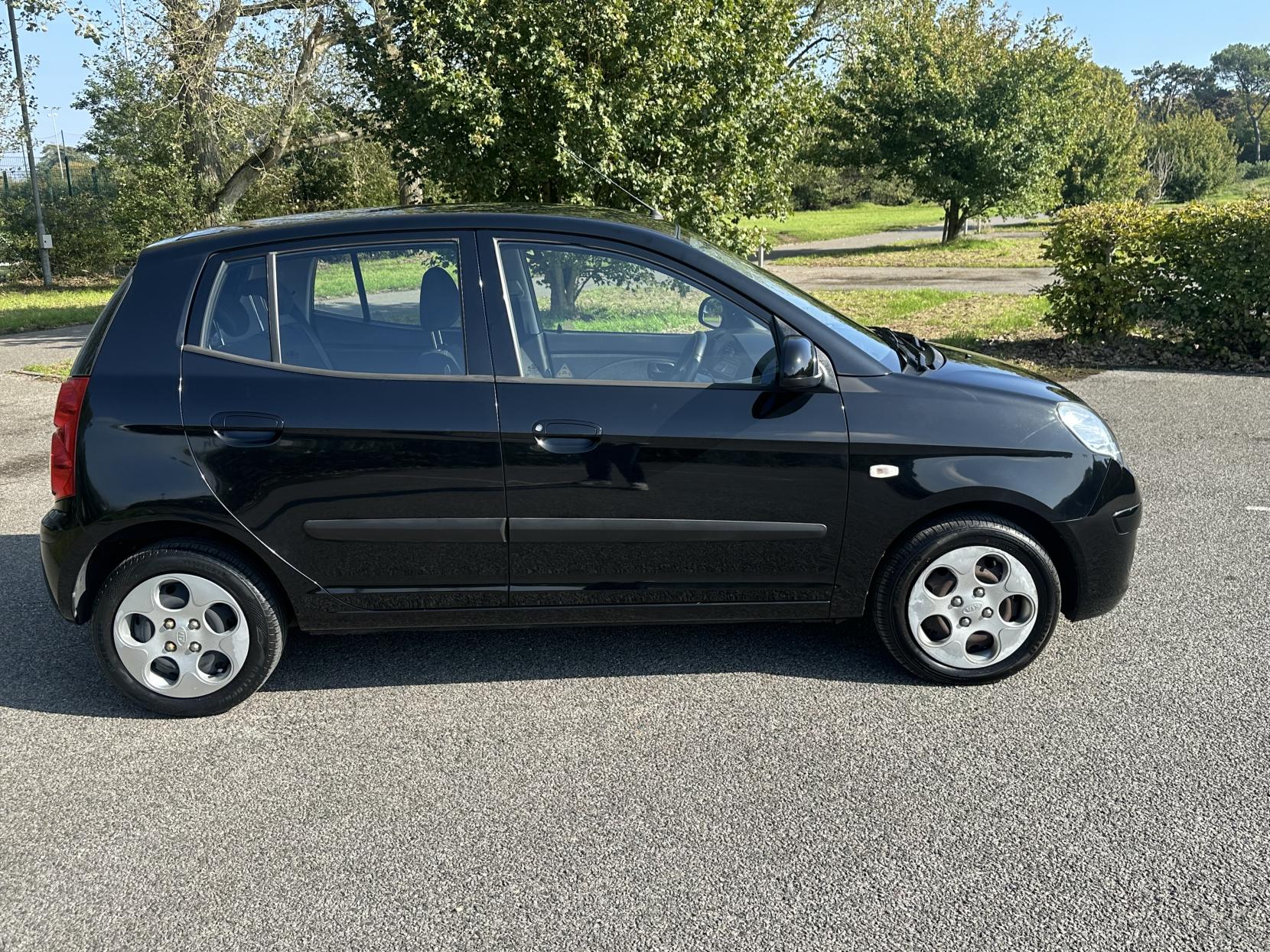 Kia Picanto 1.1 Strike Hatchback 5dr Petrol Manual (114 g/km, 64 bhp)