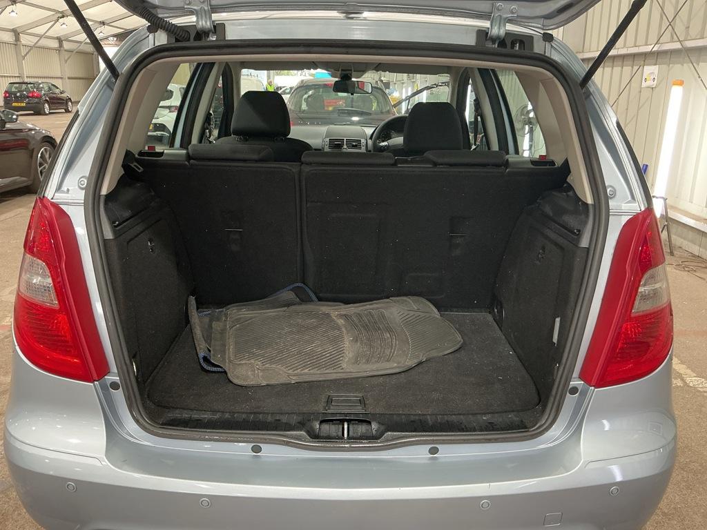Mercedes-Benz A Class 2.0 A160 CDI Classic SE Hatchback 5dr Diesel CVT (142 g/km, 82 bhp)