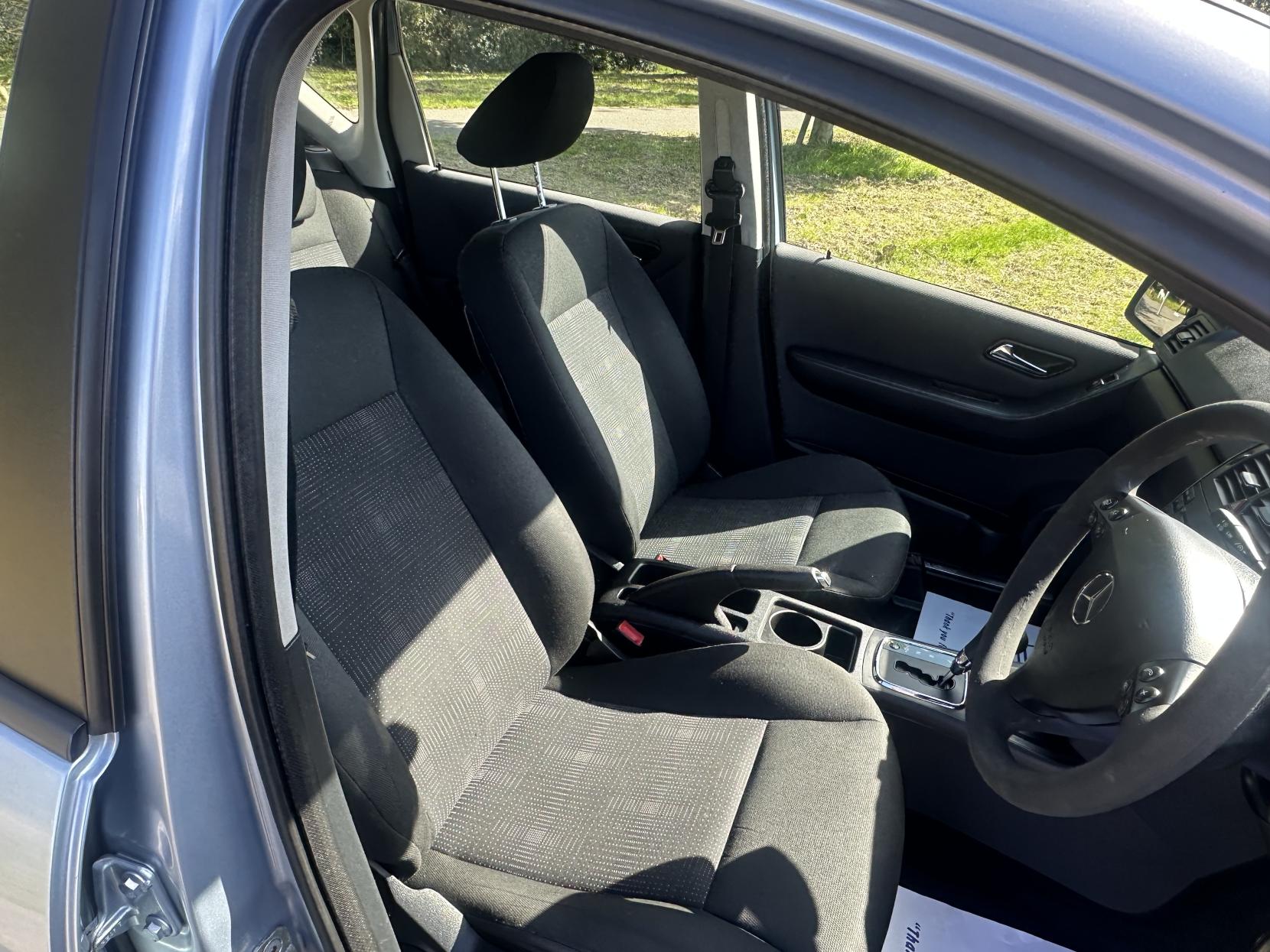 Mercedes-Benz A Class 2.0 A160 CDI Classic SE Hatchback 5dr Diesel CVT (142 g/km, 82 bhp)