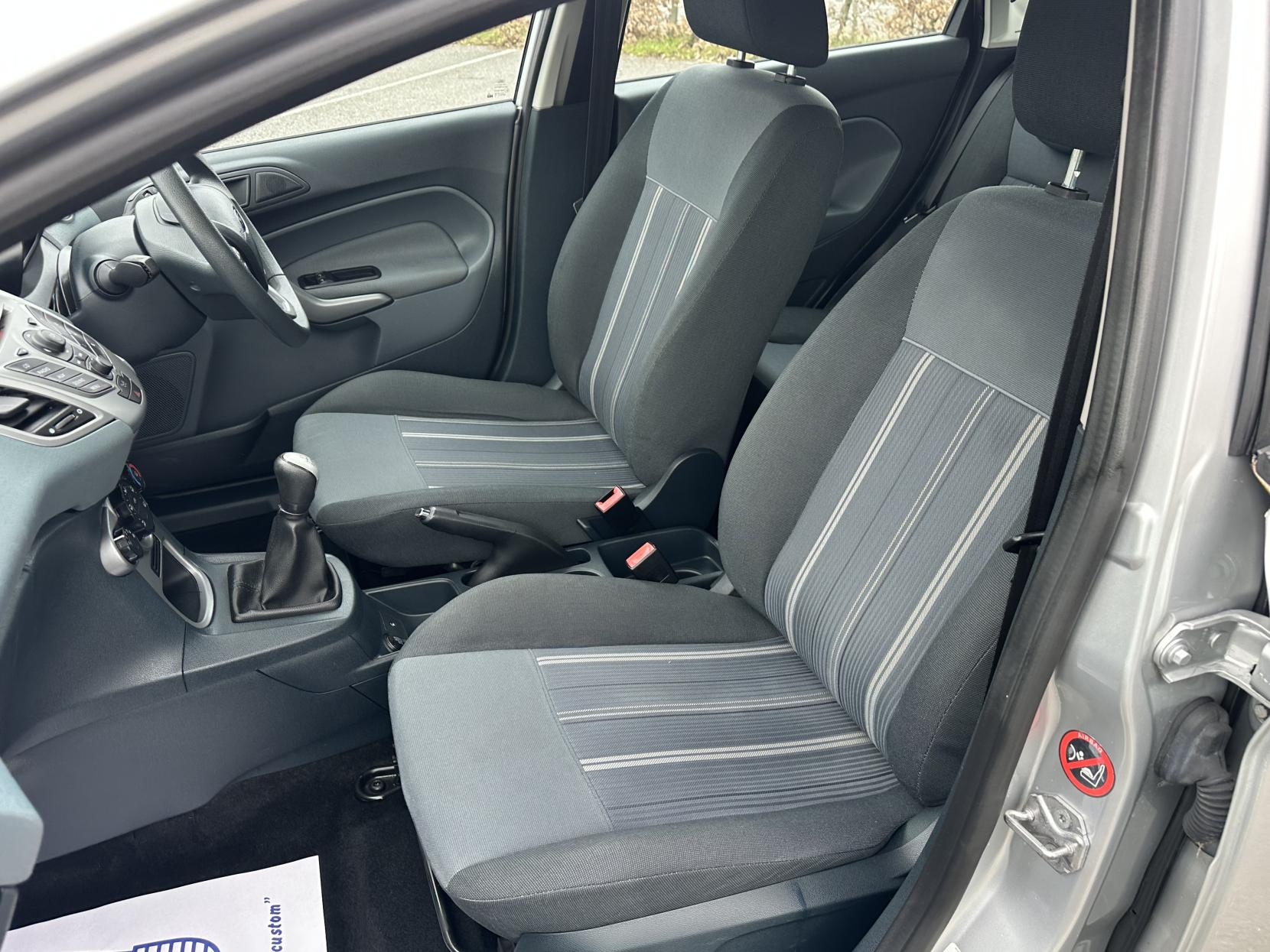 Ford Fiesta 1.25 Style Hatchback 5dr Petrol Manual (128 g/km, 59 bhp)