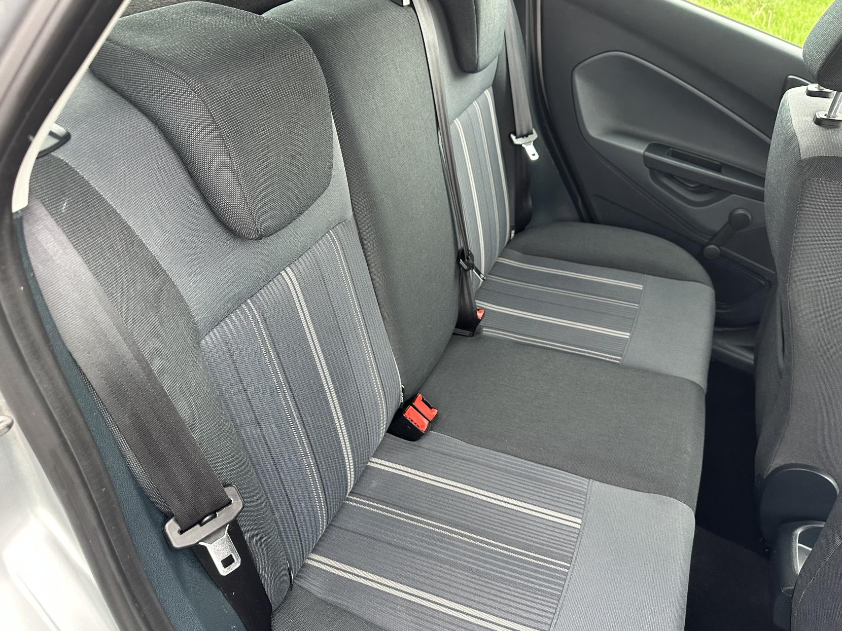 Ford Fiesta 1.25 Style Hatchback 5dr Petrol Manual (128 g/km, 59 bhp)