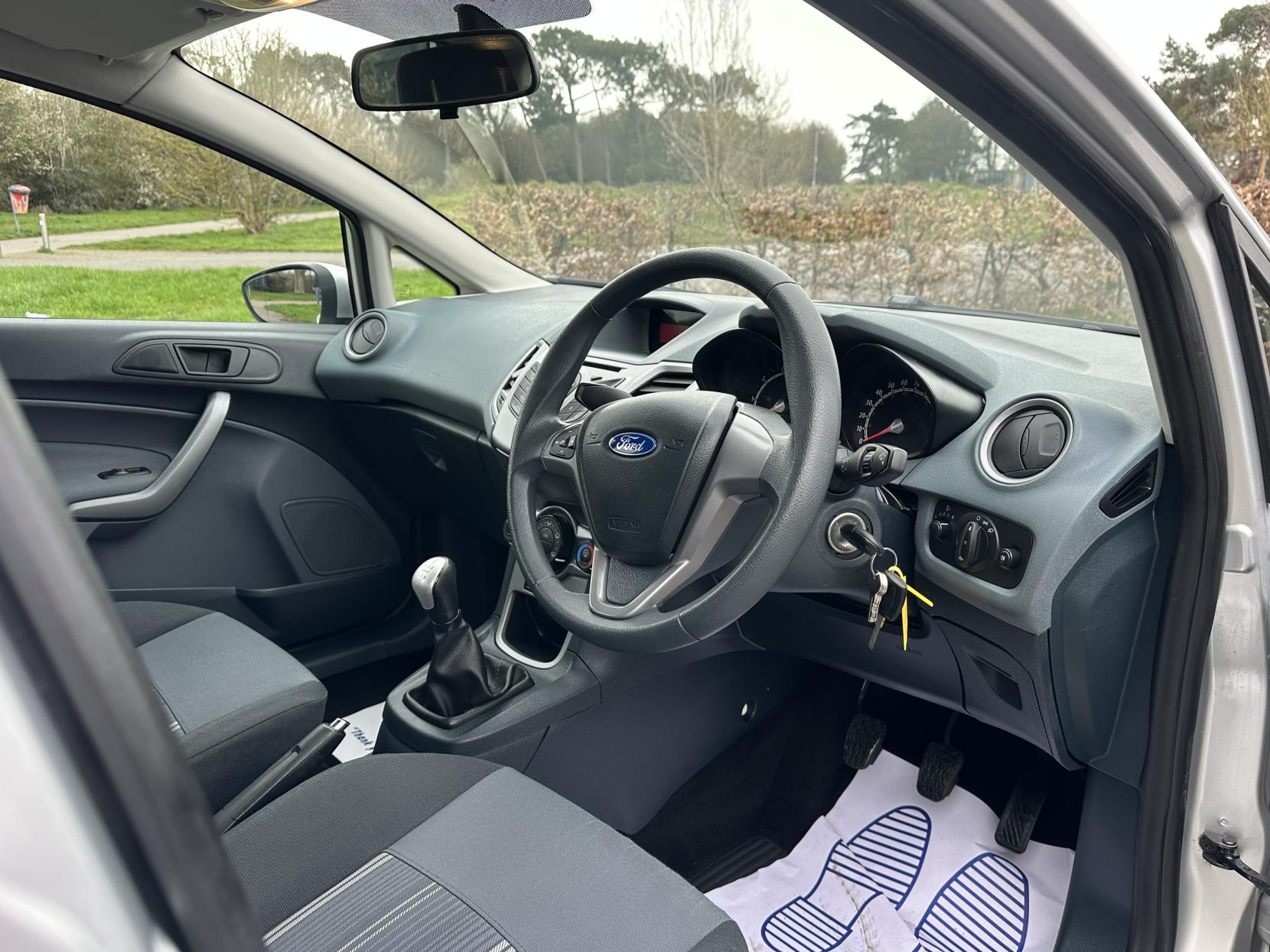 Ford Fiesta 1.25 Style Hatchback 5dr Petrol Manual (128 g/km, 59 bhp)