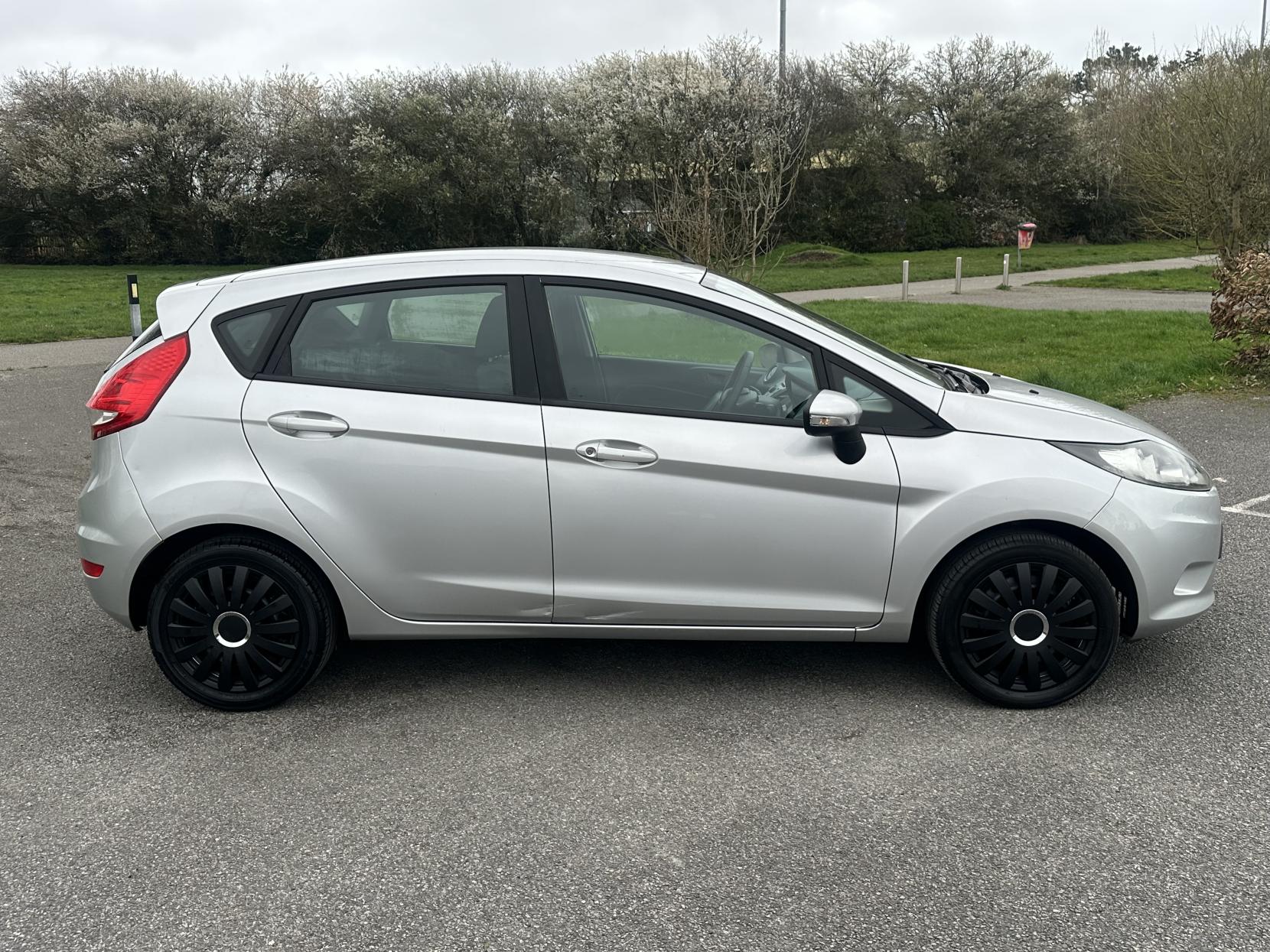 Ford Fiesta 1.25 Style Hatchback 5dr Petrol Manual (128 g/km, 59 bhp)