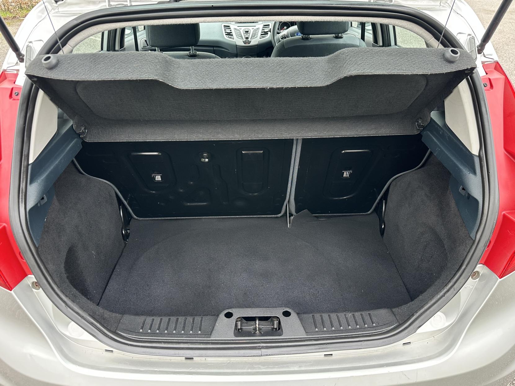 Ford Fiesta 1.25 Style Hatchback 5dr Petrol Manual (128 g/km, 59 bhp)