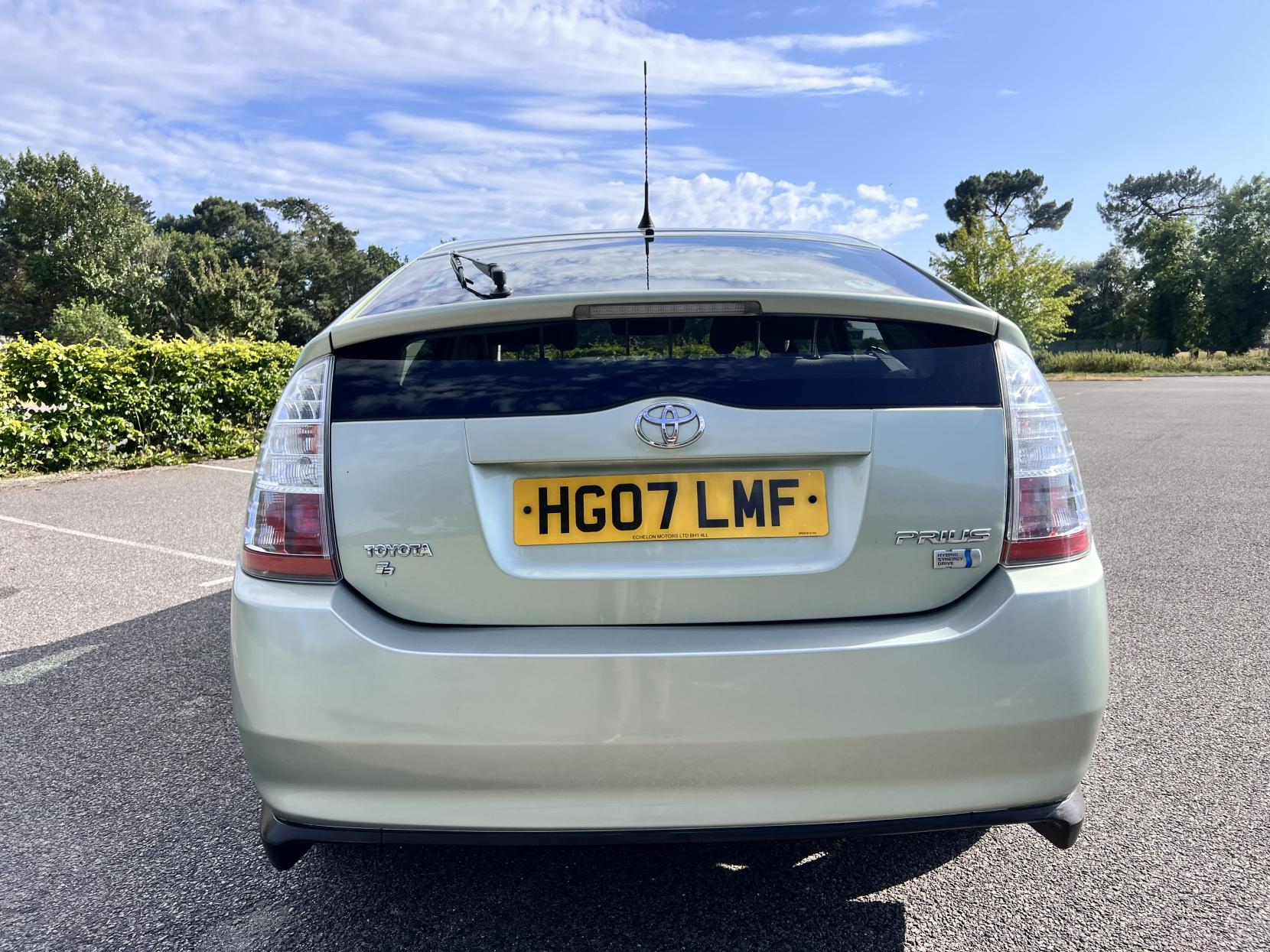 Toyota Prius 1.5 T3 Hatchback 5dr Petrol Hybrid CVT (104 g/km, 76 bhp)