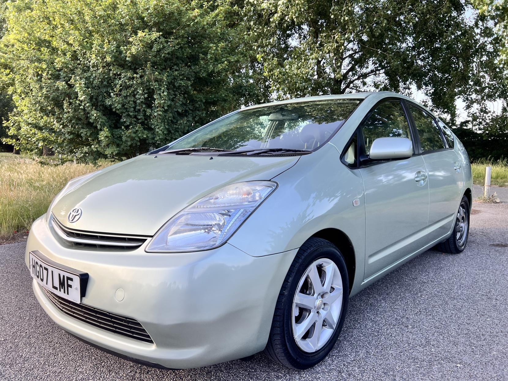 Toyota Prius 1.5 T3 Hatchback 5dr Petrol Hybrid CVT (104 g/km, 76 bhp)