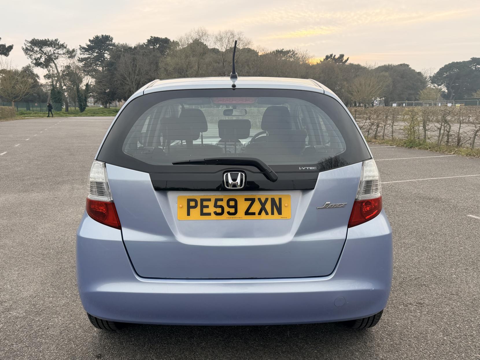 Honda Jazz 1.4 i-VTEC ES Hatchback 5dr Petrol Manual Euro 4 (100 ps)