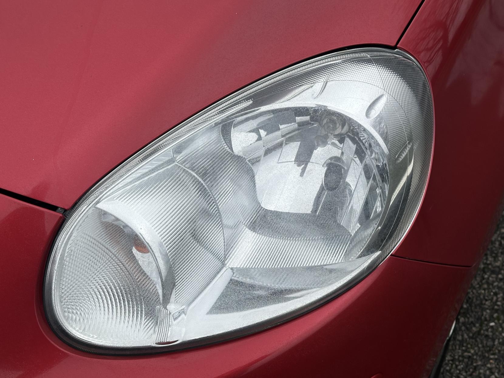 Nissan Micra 1.2 12V Elle Hatchback 5dr Petrol Manual Euro 5 (80 ps)