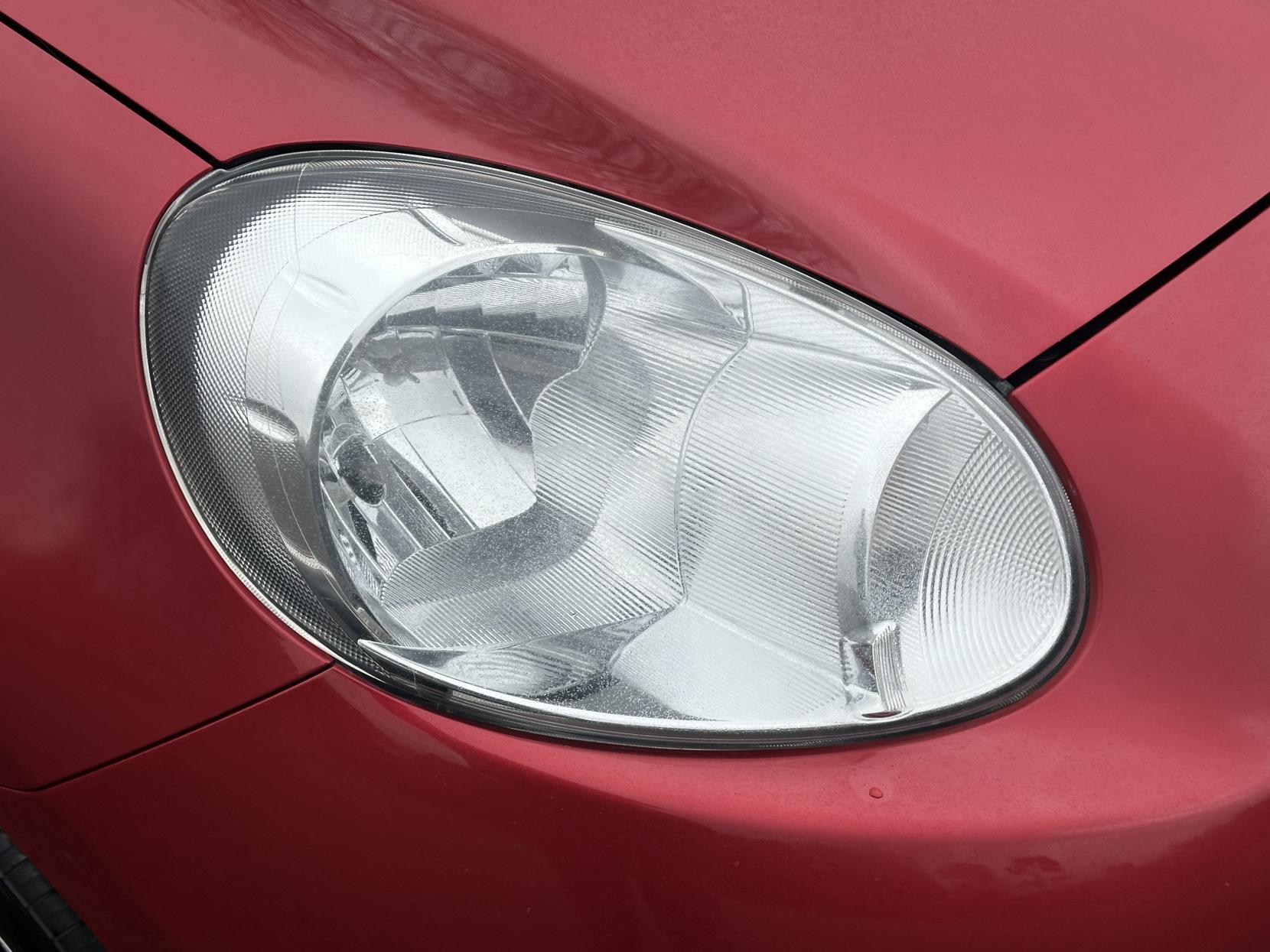 Nissan Micra 1.2 12V Elle Hatchback 5dr Petrol Manual Euro 5 (80 ps)