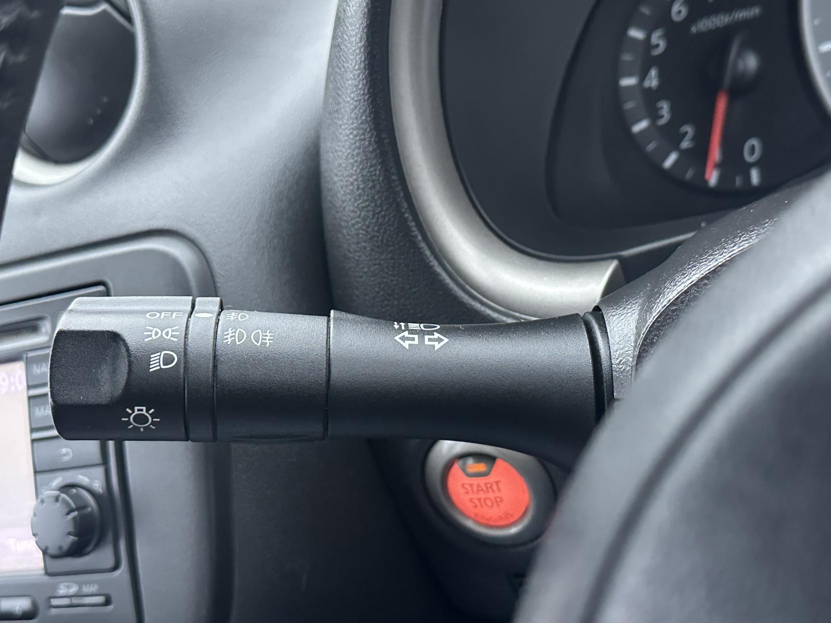 Nissan Micra 1.2 12V Elle Hatchback 5dr Petrol Manual Euro 5 (80 ps)