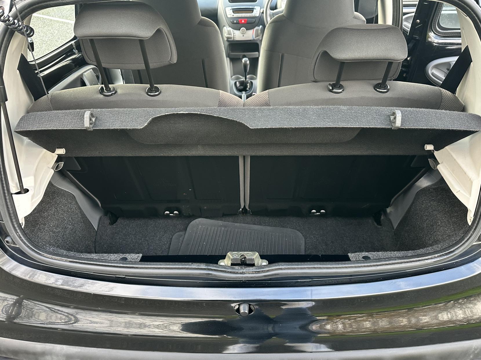 Citroen C1 1.0i Rhythm Hatchback 5dr Petrol Manual Euro 4 (67 ps)