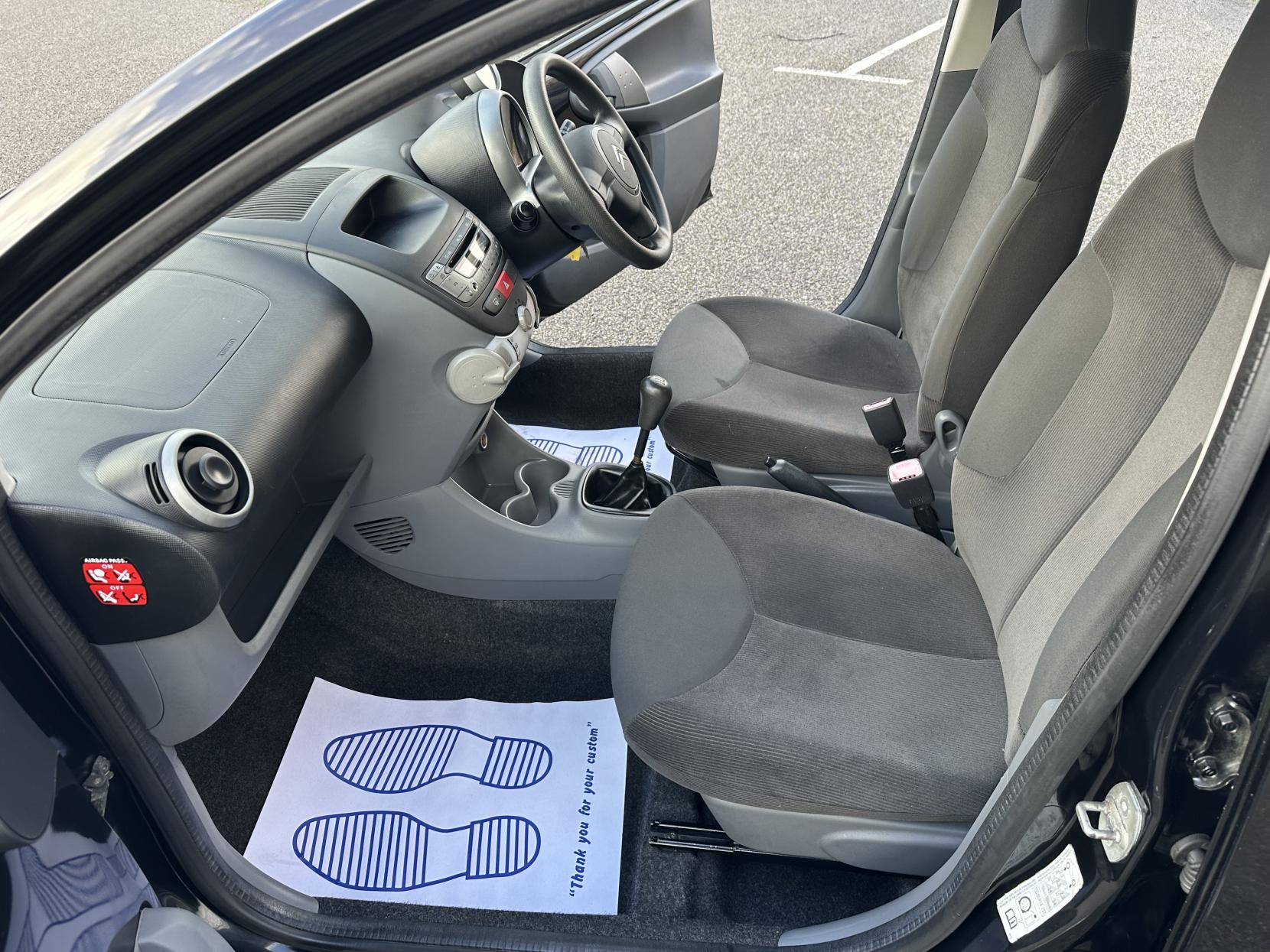 Citroen C1 1.0i Rhythm Hatchback 5dr Petrol Manual Euro 4 (67 ps)