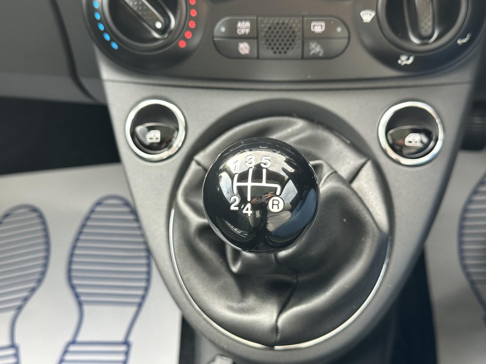 Fiat 500 1.2 Lounge Hatchback 3dr Petrol Manual Euro 6 (s/s) (69 bhp)