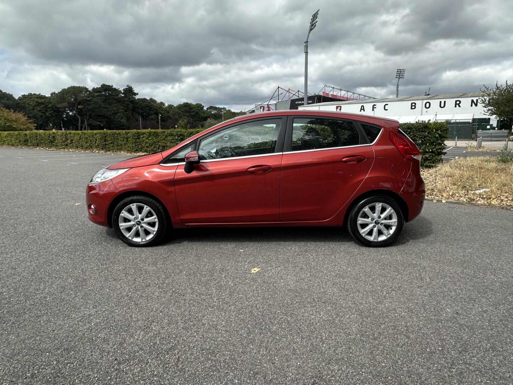 Ford Fiesta 1.25 Zetec Hatchback 5dr Petrol Manual (133 g/km, 81 bhp)
