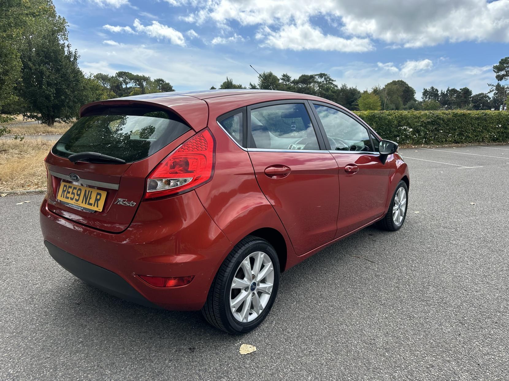 Ford Fiesta 1.25 Zetec Hatchback 5dr Petrol Manual (133 g/km, 81 bhp)
