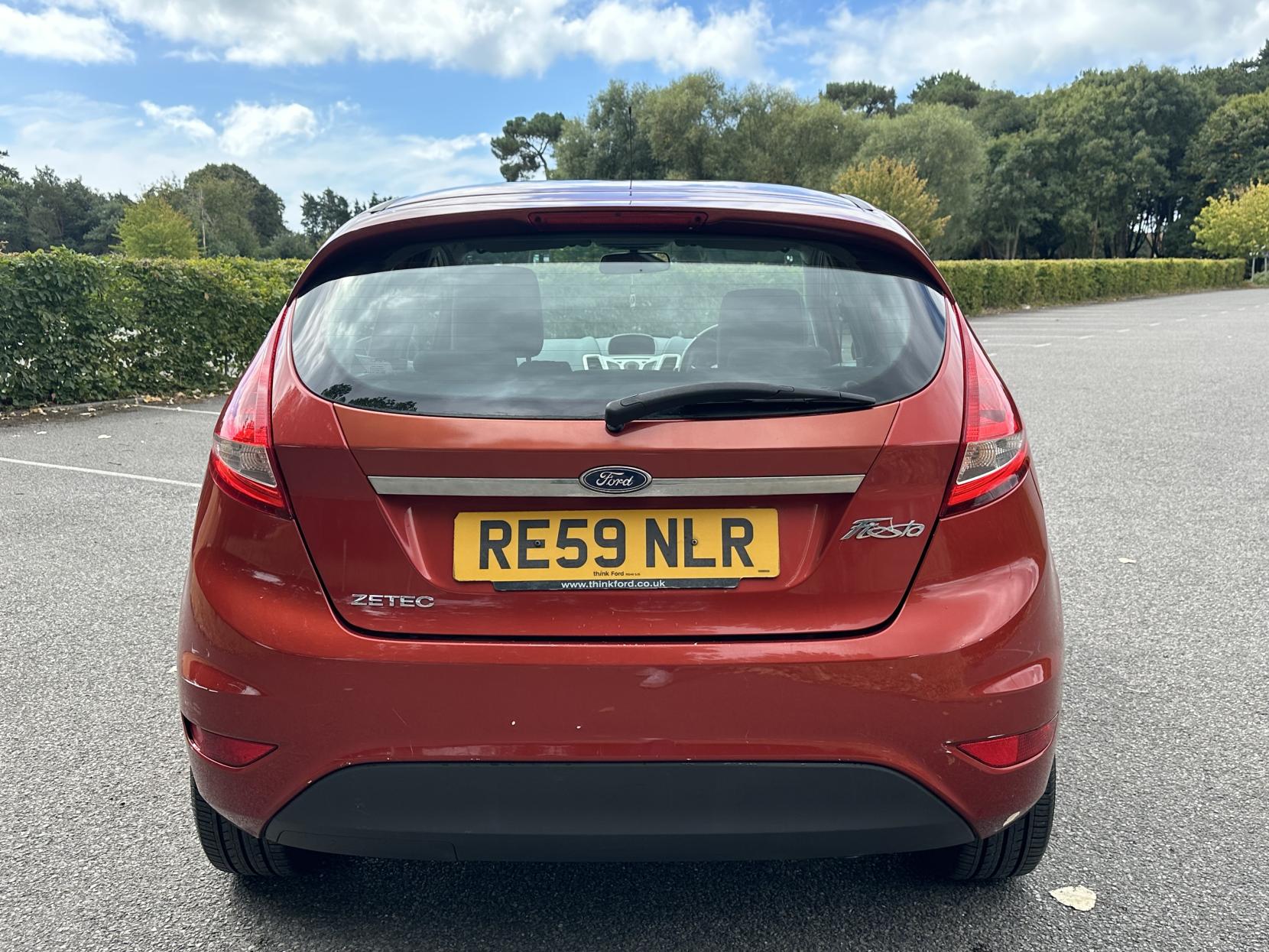 Ford Fiesta 1.25 Zetec Hatchback 5dr Petrol Manual (133 g/km, 81 bhp)