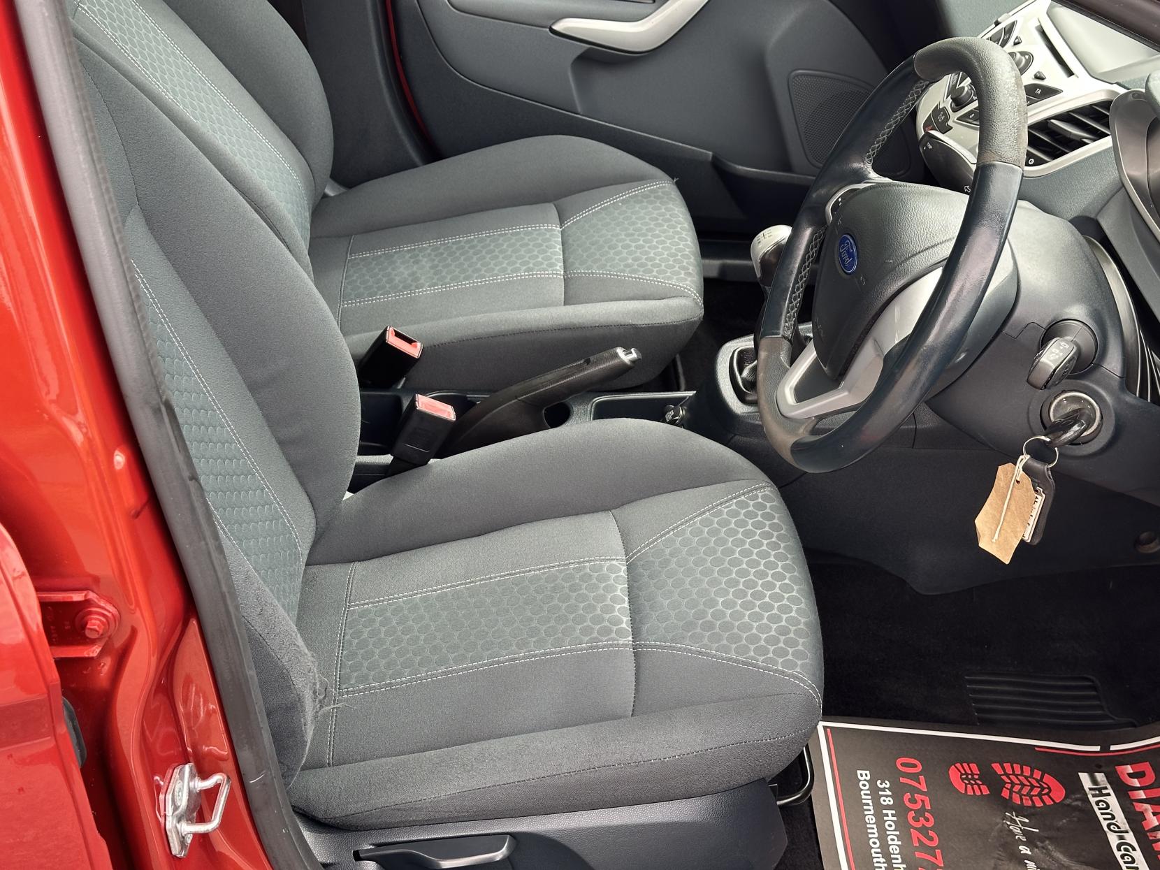 Ford Fiesta 1.25 Zetec Hatchback 5dr Petrol Manual (133 g/km, 81 bhp)