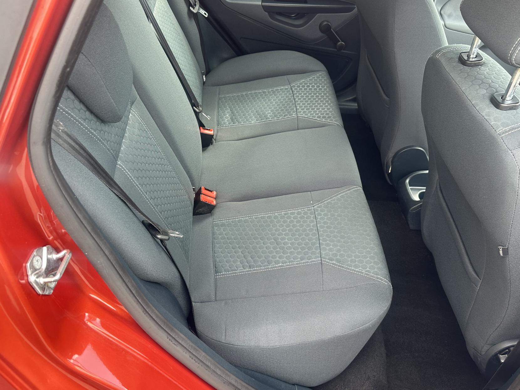 Ford Fiesta 1.25 Zetec Hatchback 5dr Petrol Manual (133 g/km, 81 bhp)