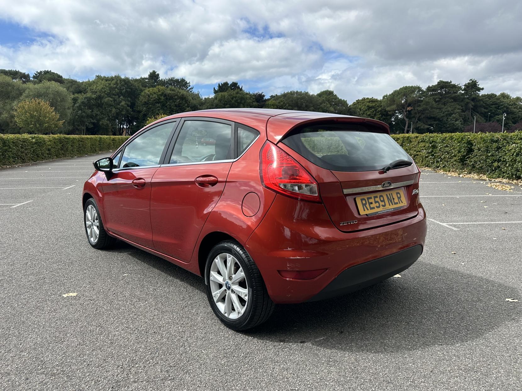 Ford Fiesta 1.25 Zetec Hatchback 5dr Petrol Manual (133 g/km, 81 bhp)