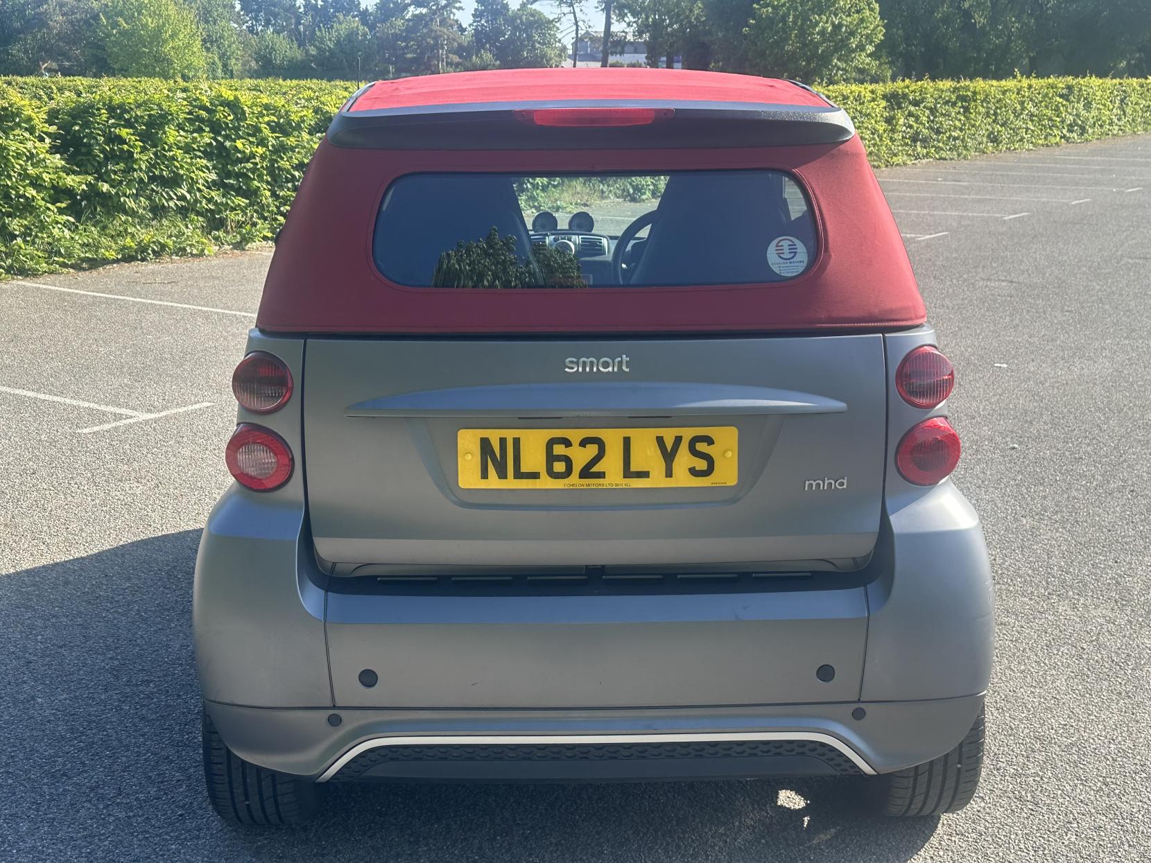 Smart fortwo 1.0 MHD Pulse Cabriolet 2dr Petrol SoftTouch Euro 5 (s/s) (71 bhp)